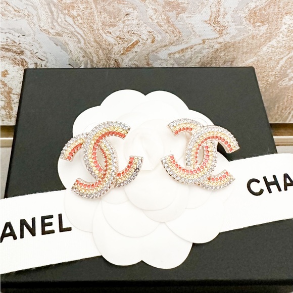 In Stores! Chanel 23C Large CC Gold Tone Blue Yellow Pink Crystal Earring - Picture 8 of 12